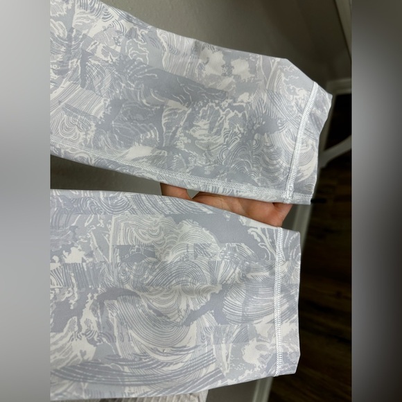 Lululemon Wunder Under High-Rise Tight 25" Size 10 - Picture 6 of 8